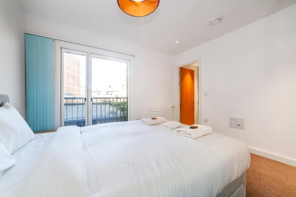 Appartamento Stunning New 3 Bdr Duplex Wbalcony, East Londra Esterno foto